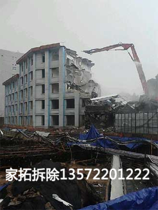 運(yùn)土方和拆除施工需要注意天氣變化